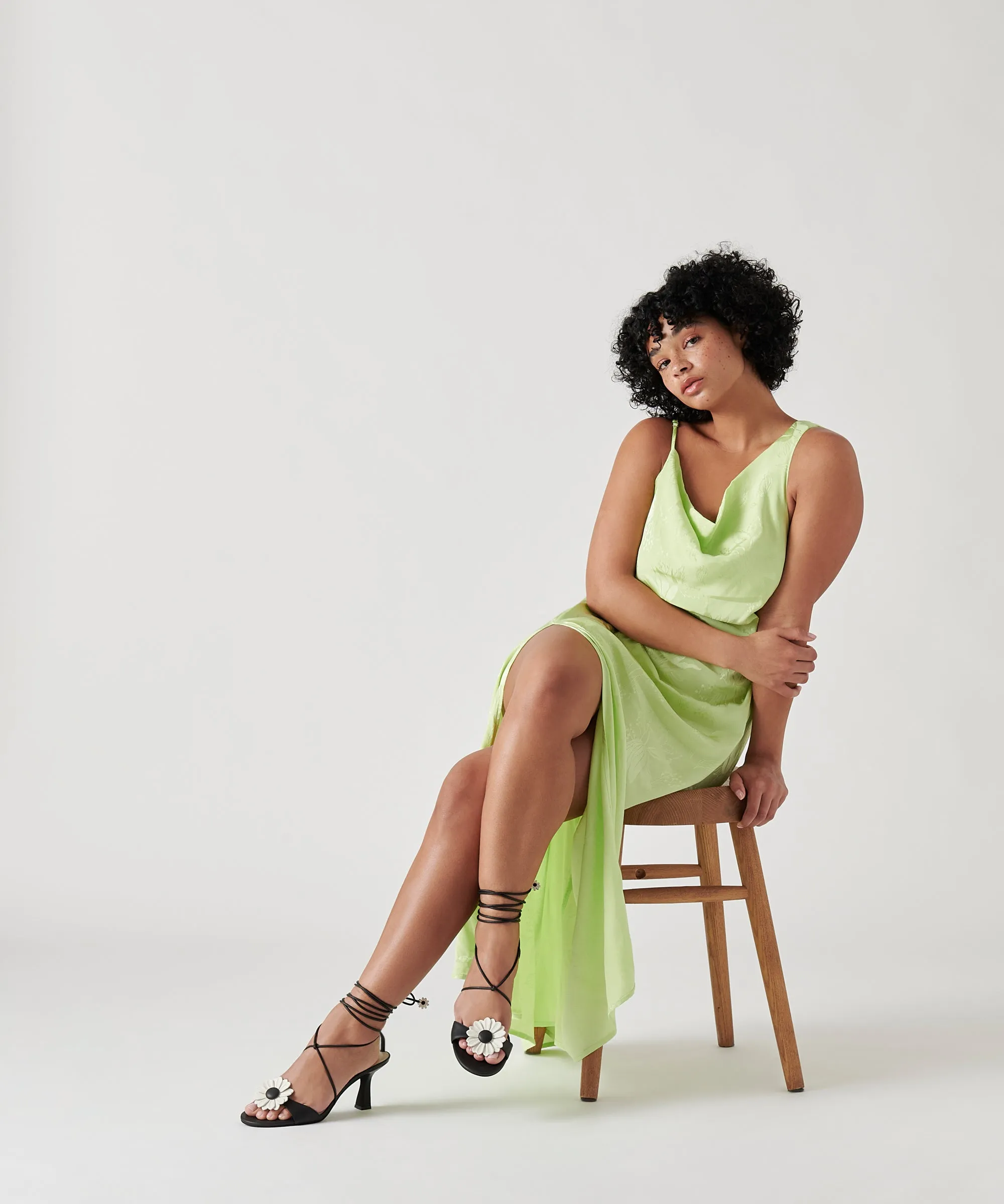 DAIZY TALONS NOIRS STELLA