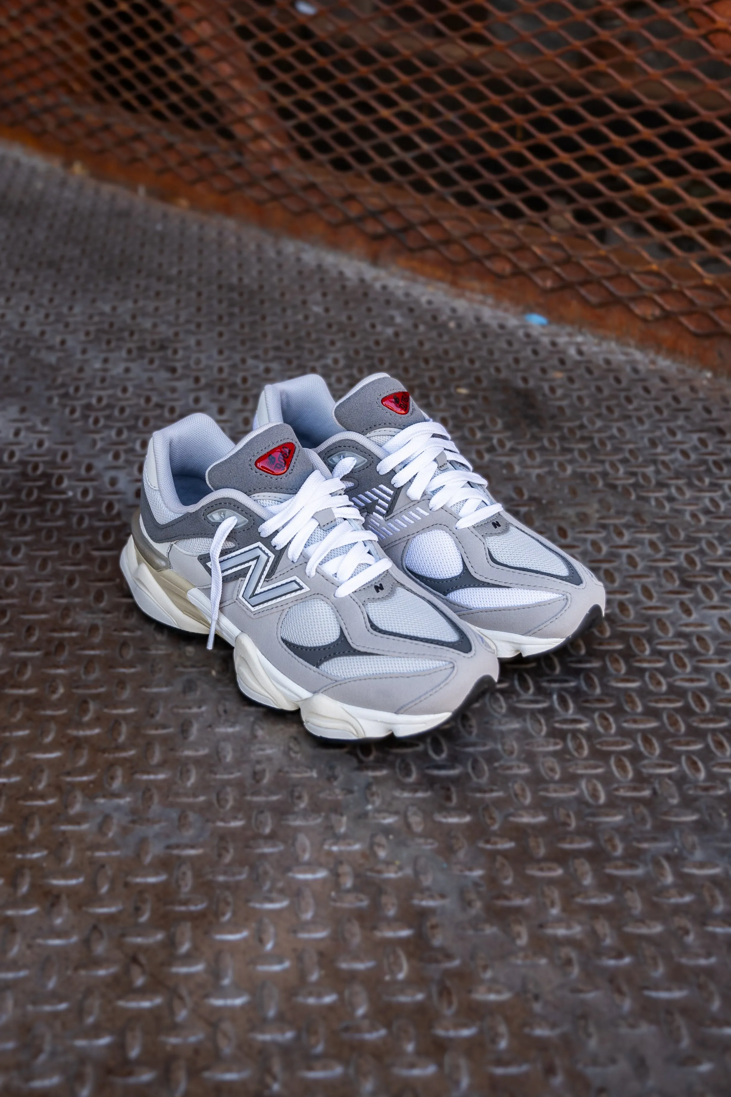 New Balance 9060 pour écoliers (Gris ciment)