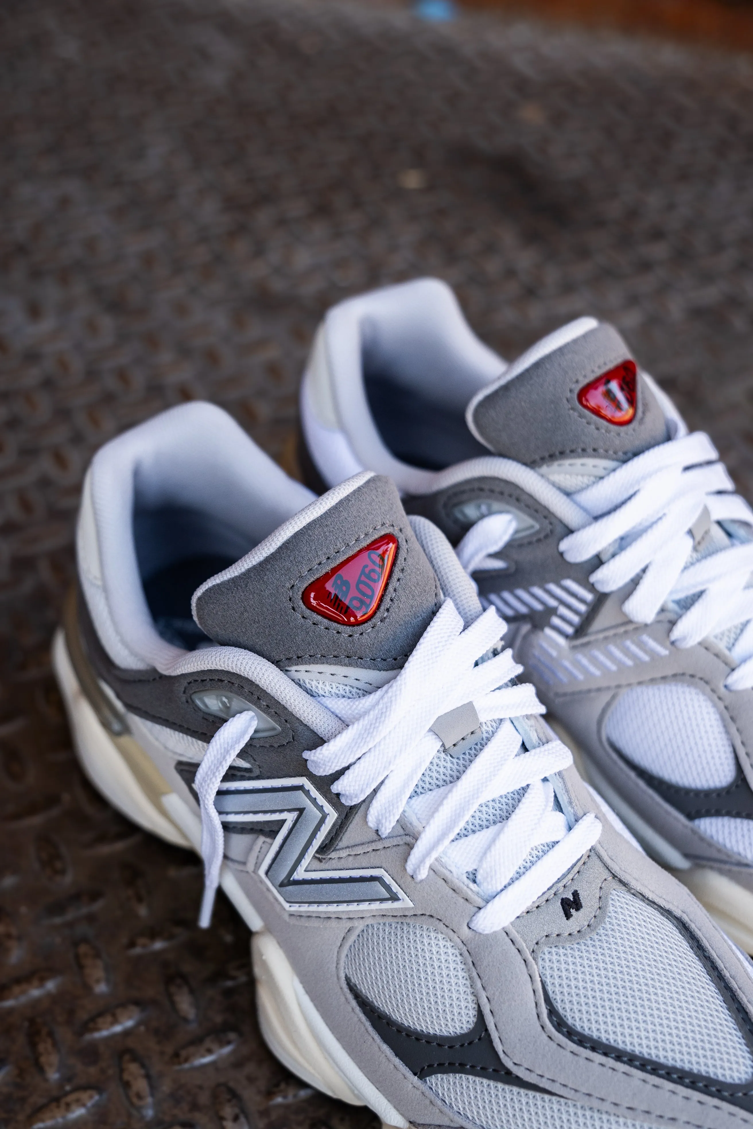 New Balance 9060 pour écoliers (Gris ciment)