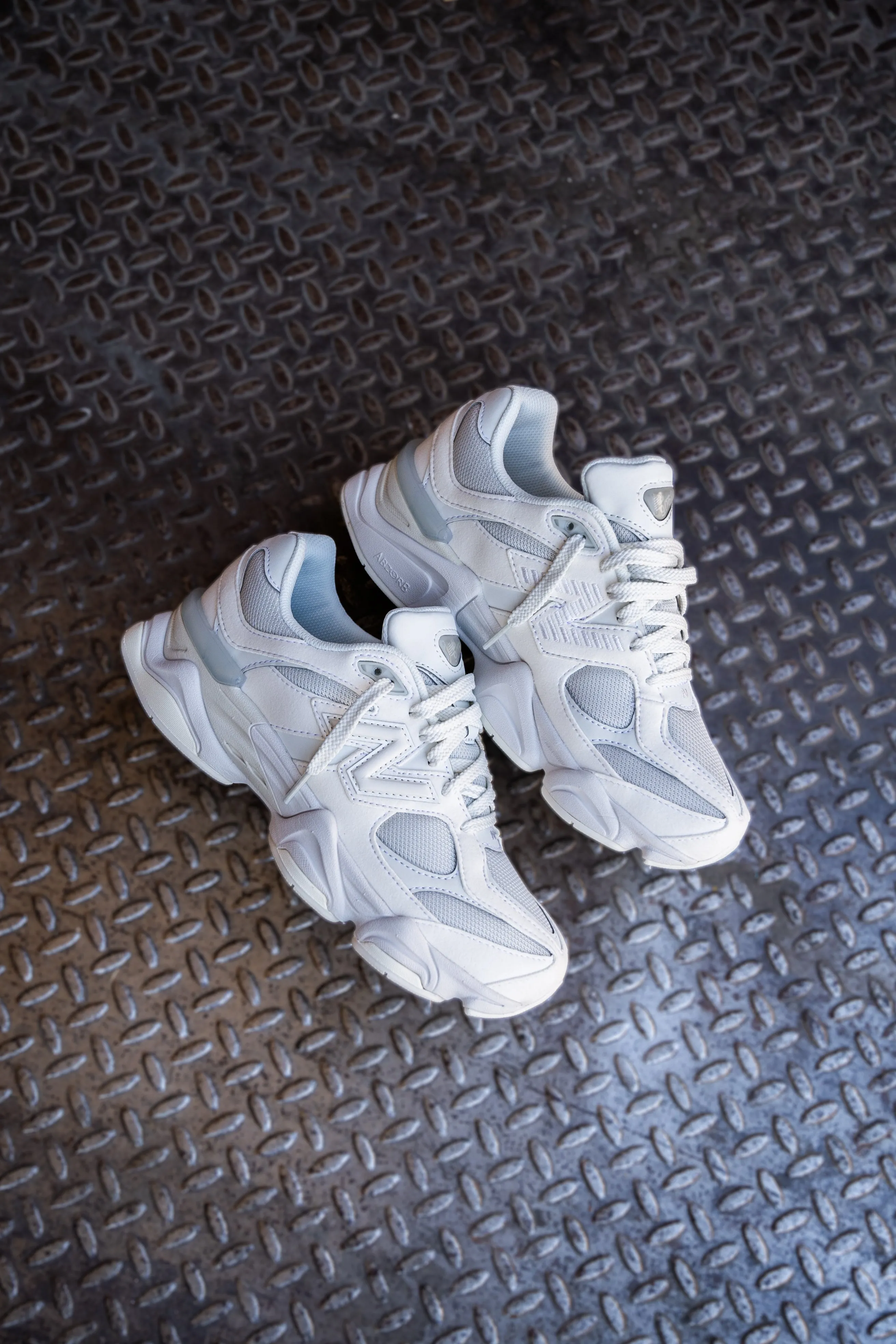 New Balance 9060 pour écoliers (Gris clair)