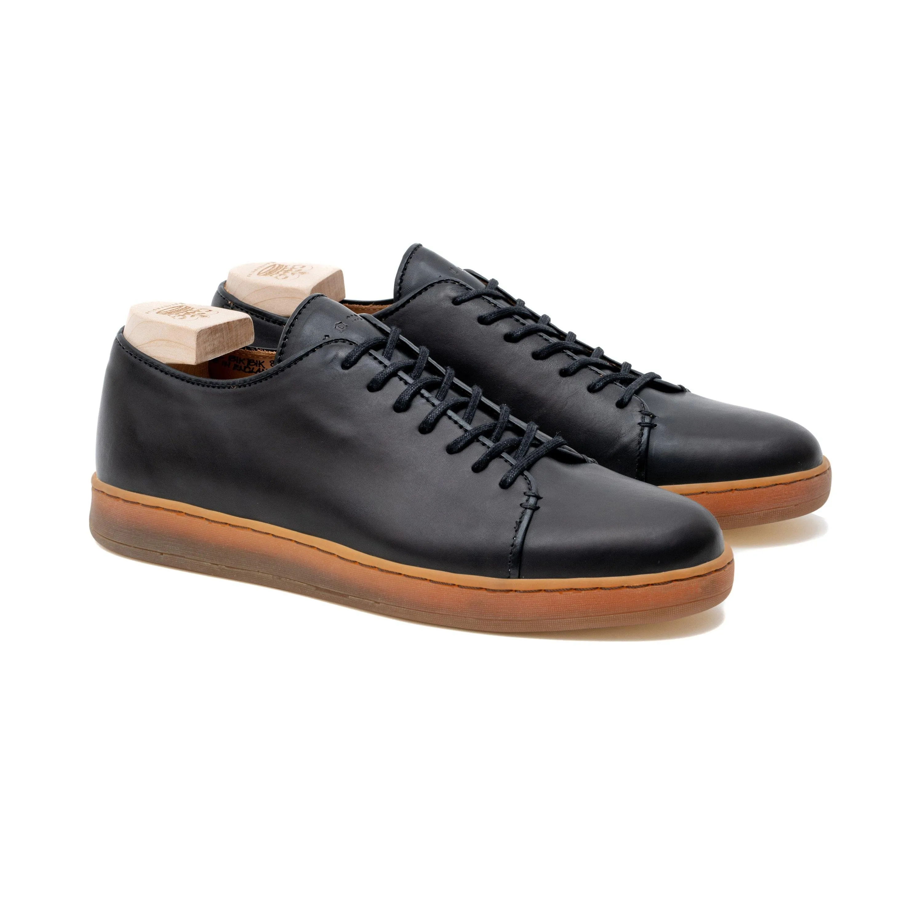 Harlestone Derby - Veau Noir Végétal