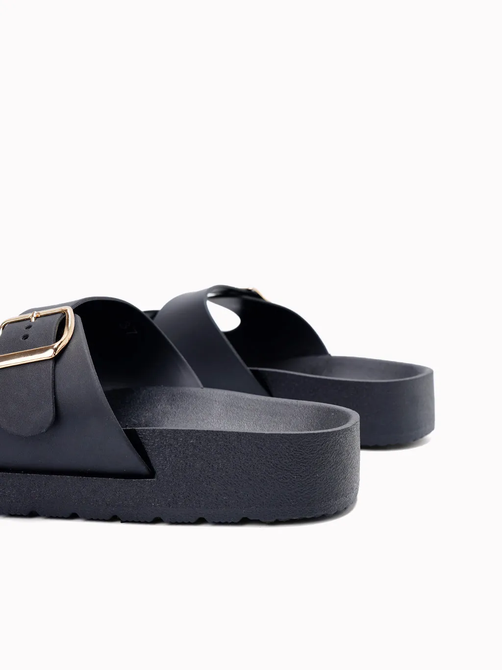 Sandales plates de juin