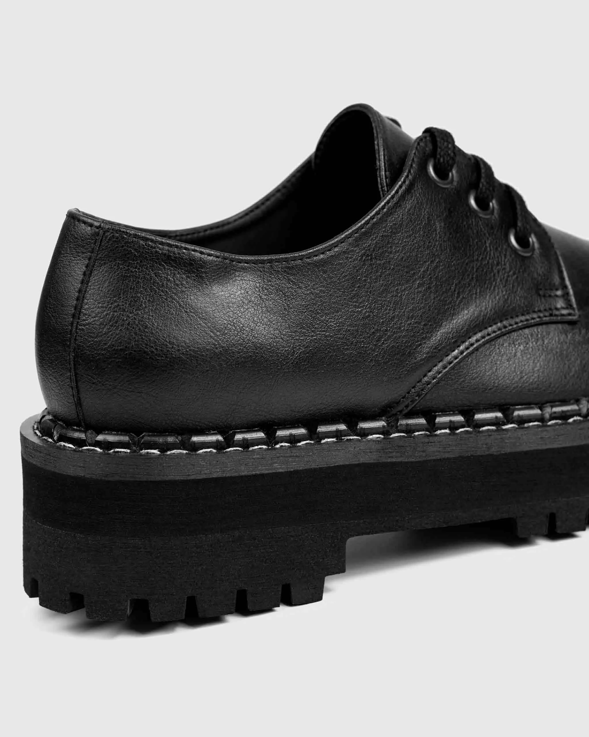 Derby Vegan en Cuir Grainé Raisin pour Homme | Noir