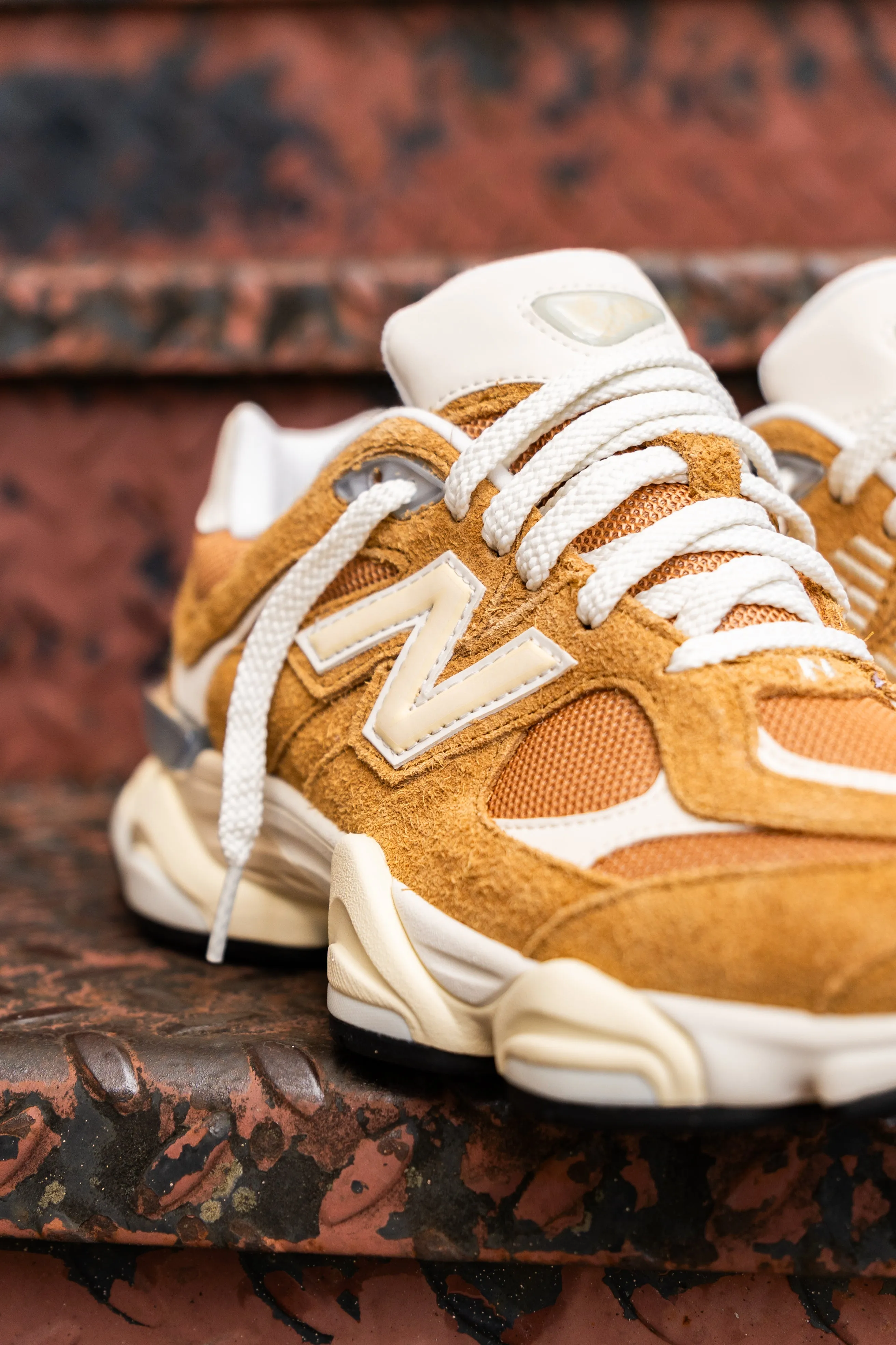 New Balance 9060 pour Homme (Beige/Beige) - U9060HMT