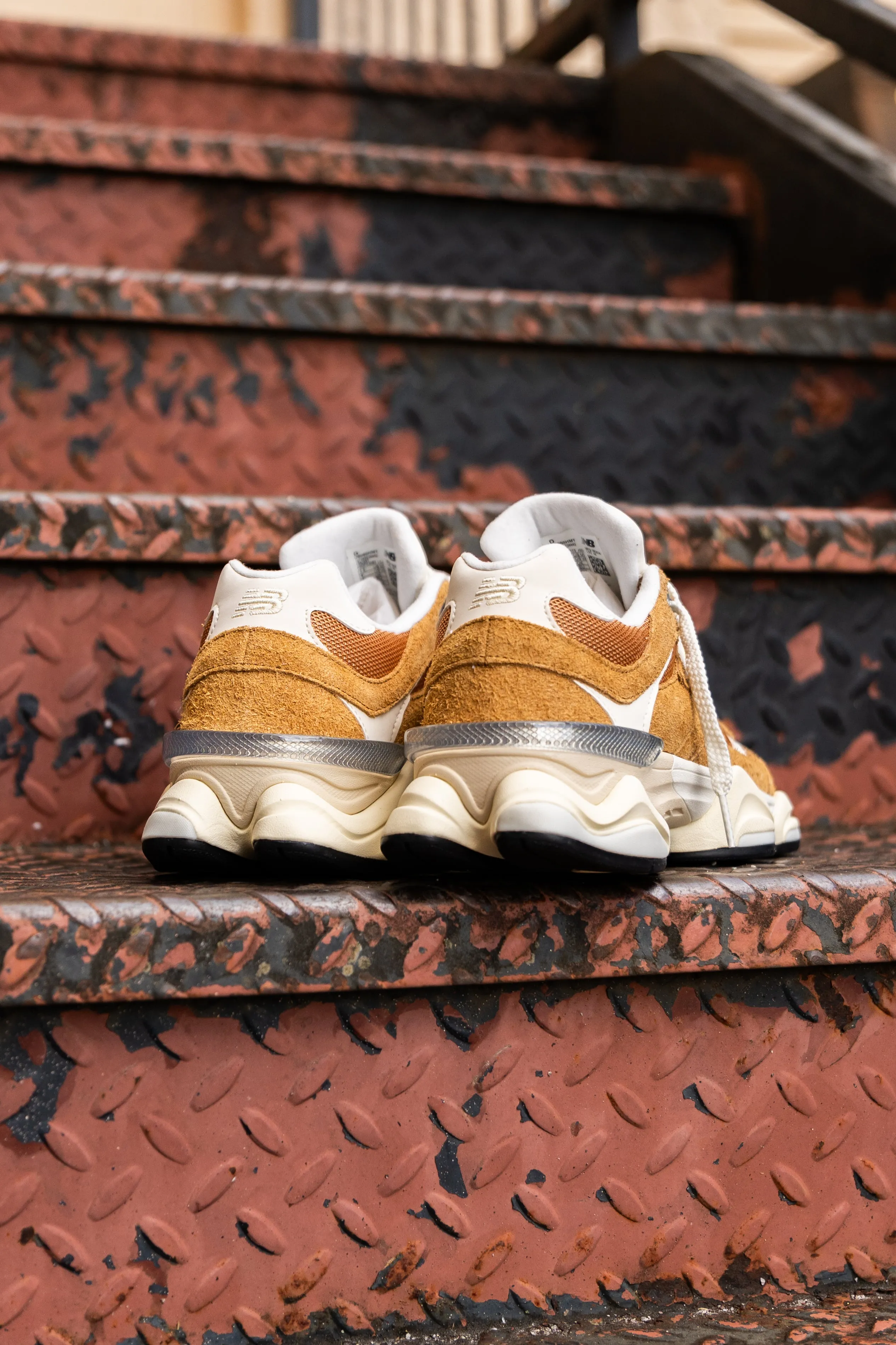 New Balance 9060 pour Homme (Beige/Beige) - U9060HMT
