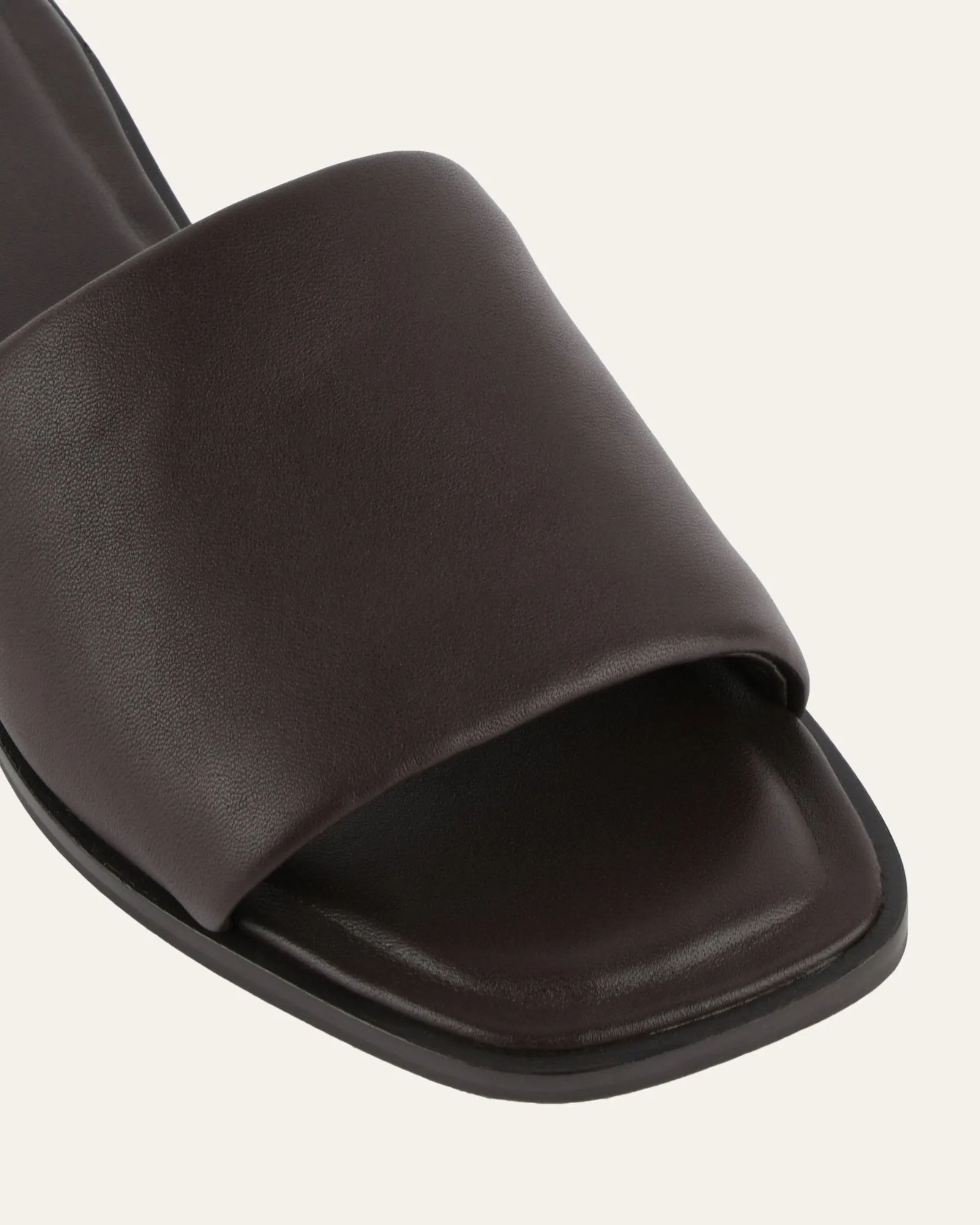 PICASSO FLAT SLIDE CUIR CACAO