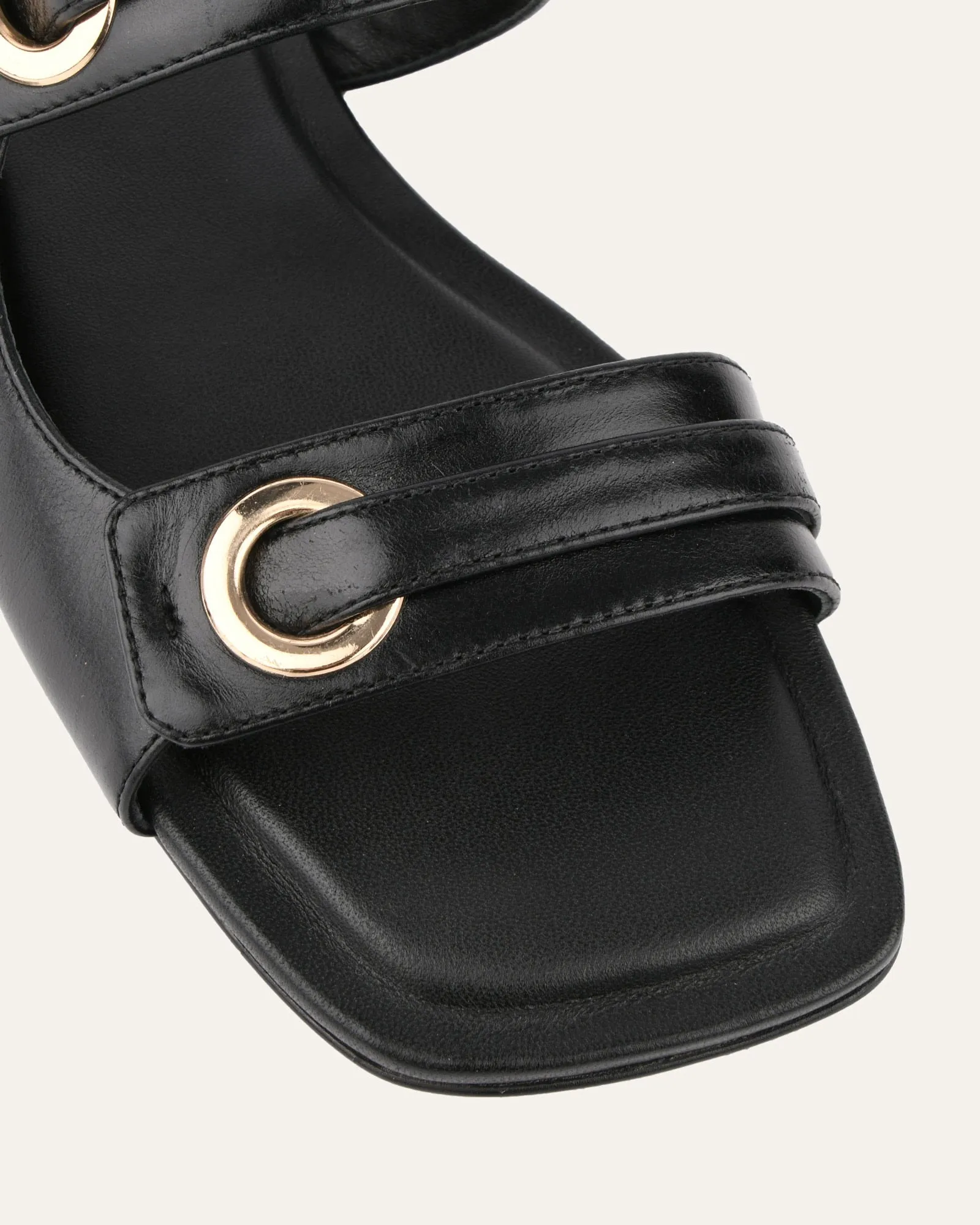SANDALES PLATES QUILL EN CUIR NOIR