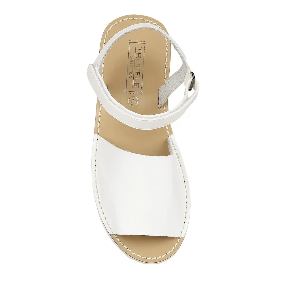 Chaussures plates blanches