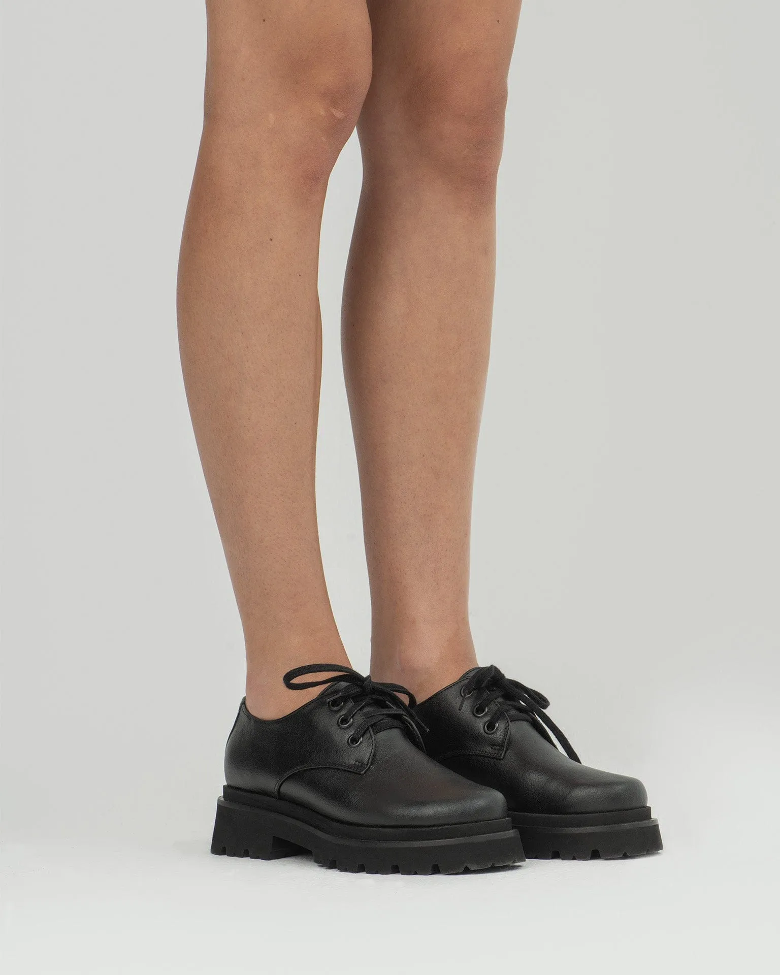 Derby vegan en cuir N2 Chunky Grape pour femmes | Noir