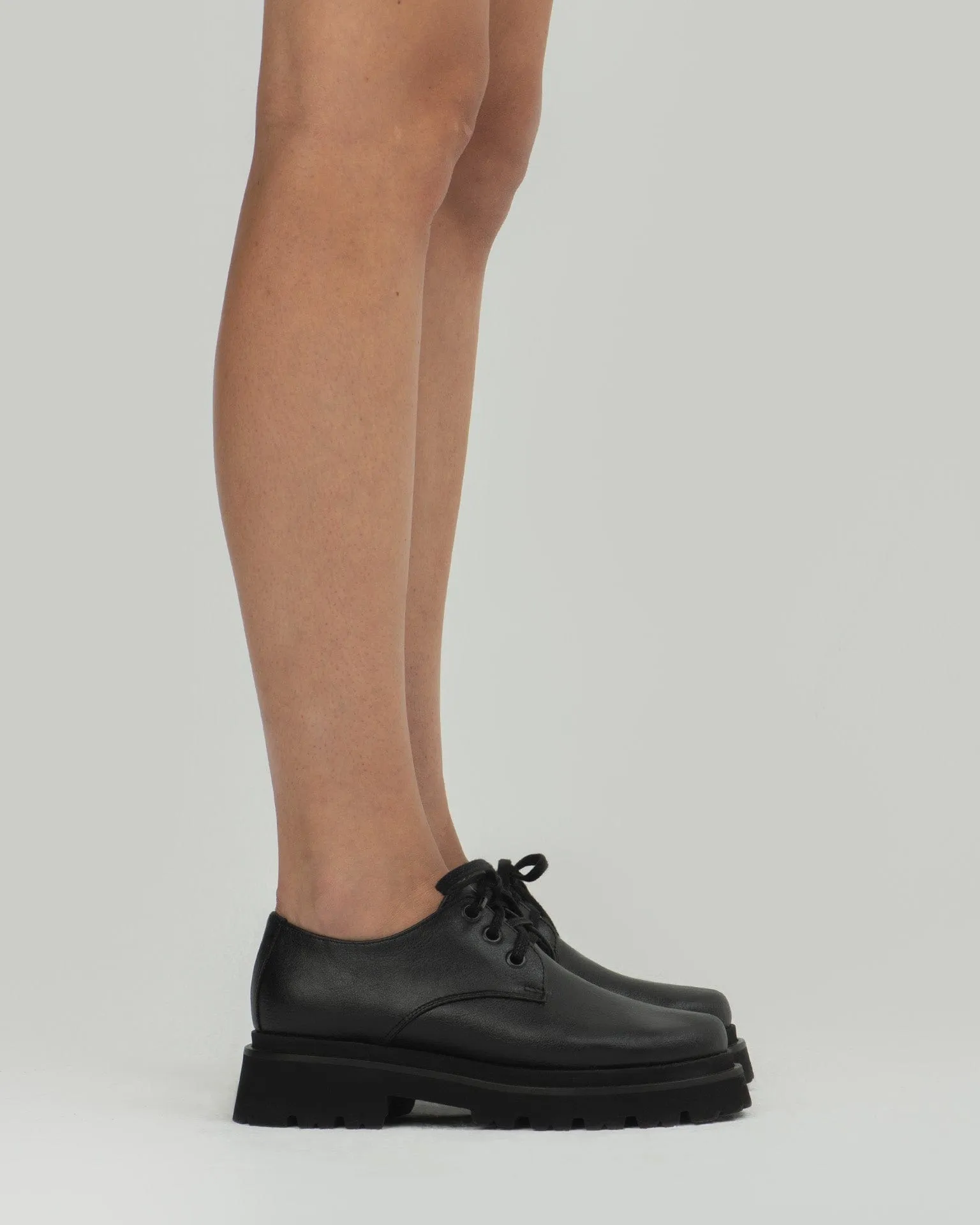 Derby vegan en cuir N2 Chunky Grape pour femmes | Noir